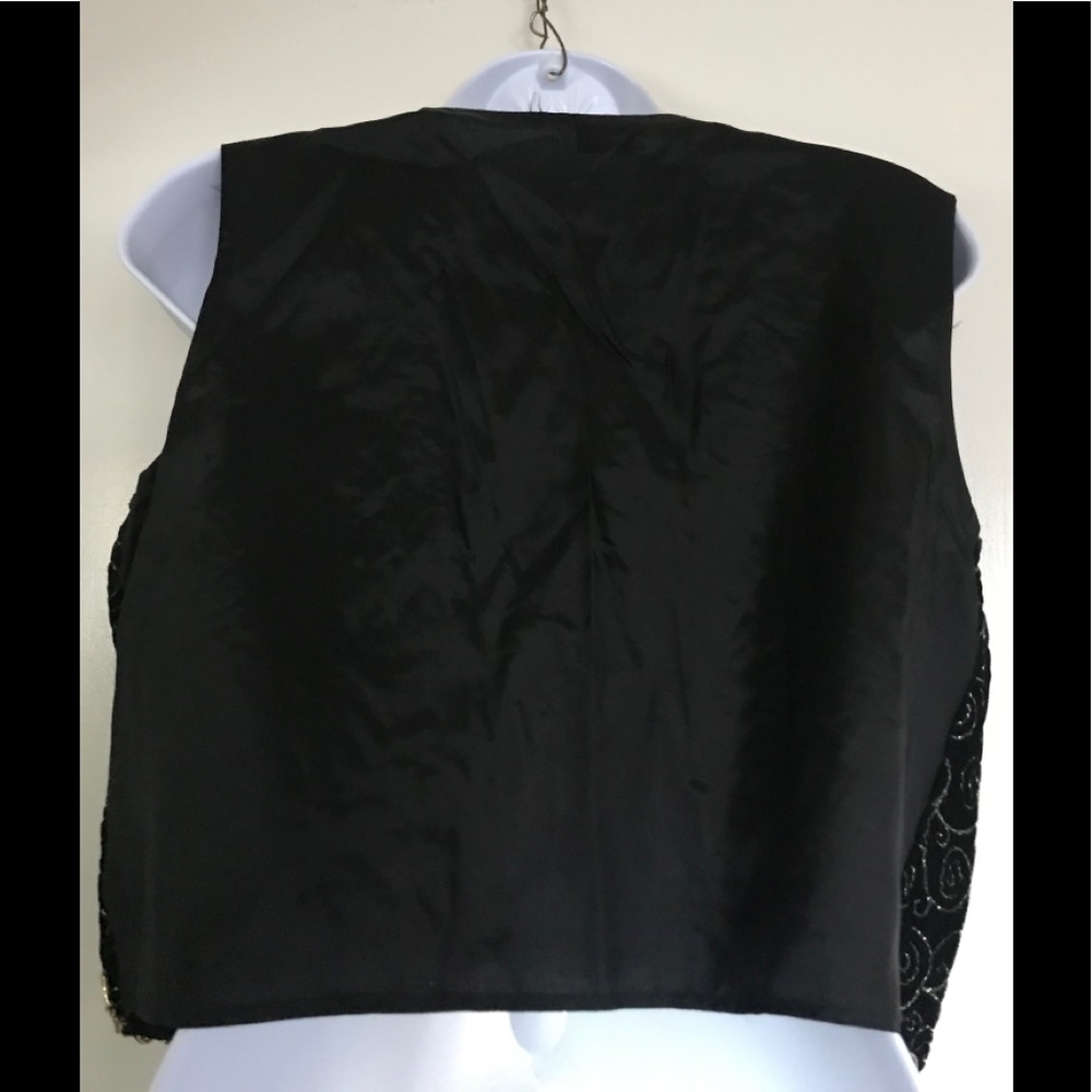 Vintage JUDY KNAPP CALIFORNIA ,size  M black velvet like vest! - Picture 12 of 16